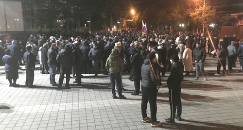 Residents of Tskhinvali at a square, May 8, 2022. Photo by the Caucasian Knot correspondent