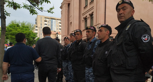 Policemen during a protest action in Yerevan, May, 2022. Photo by Armine Martirosyan for the Caucasian Knot
