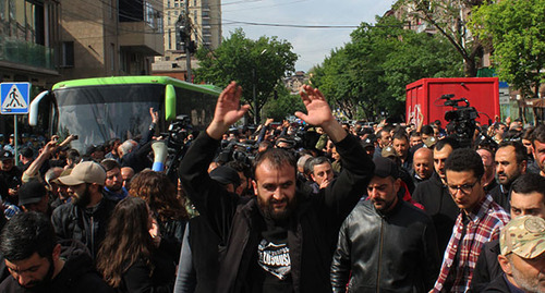 Protesters in Yerevan. May 3, 2022. Photo by Tigran Petrosyan for the "Caucasian Knot"
