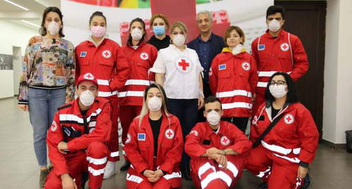 Members of the Armenian Red Cross Society. Photo by the press service of the Armenian Red Cross Society https://www.redcross.am/news/coronavirus-arcs-activities.html