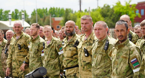 Volunteers from Chechnya preparing to be sent to Ukraine. Photo: https://www.grozny-inform.ru/news/ukraina/139065/