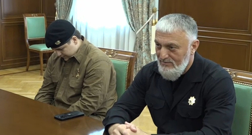Adam Kadyrov (on the left) and  Adam Delimkhanov. Screenshot of the video https://t.me/Kokov_Kazbek/3087