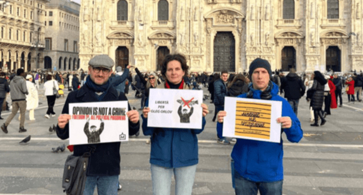 Participants of an action in support of the human rights defender Oleg Orlov* (included into the register of foreign agents), held in Milan on February 15, 2024 https://activatica.org/content/8f21d44d-bdda-48d7-8daf-92d96c5ebd2c/akcii-v-podderzhku-olega-orlova-v-italii-i-portugalii 