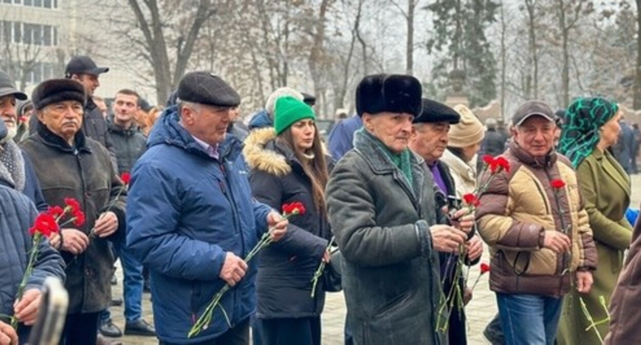 Participants of an action in memory of the victims of deportation of Balkar nationals. Nalchik, March 8, 2024 https://vk.com/yura_borsov?w=wall708197368_1314%2Fall