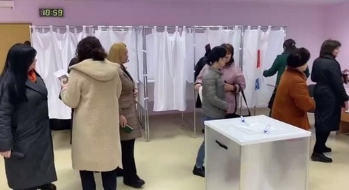 Voting at a polling station. Screenshot of a video posted by the election committee of the North Ossetia https://t.me/ikrso15