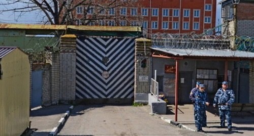 An entrance to the prison tuberculosis hospital. Rostov-on-Don. Photo: bloknot-rostov.ru