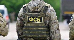 The FSB officers. Photo: report.az https://report.az/ru/v-regione/fsb-rossii-soobshila-o-zaderzhanii-yaponskogo-konsula/