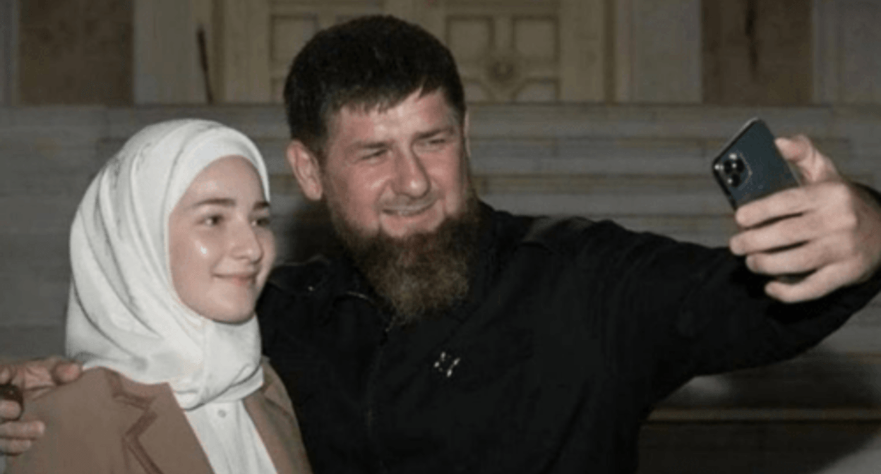 Ramzan Kadyrov and his daughter Tabarik. Screenshot of the photo posted on the Telegram channel of the  Grozny Mayoralty on April 20, 2024 https://t.me/grozmerr/3108