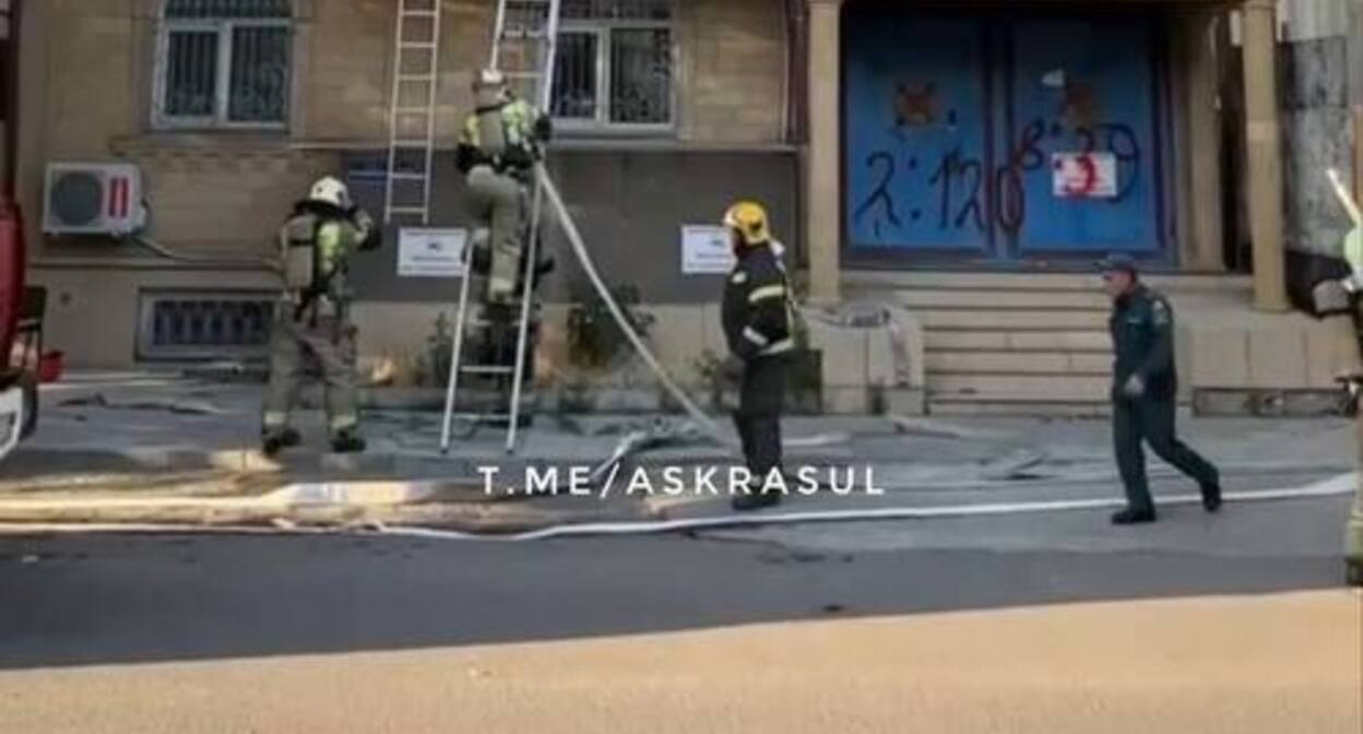 Inscriptions on the gate of  a synagogue in Makhachkala. Photo https://t.me/askrasul/55376