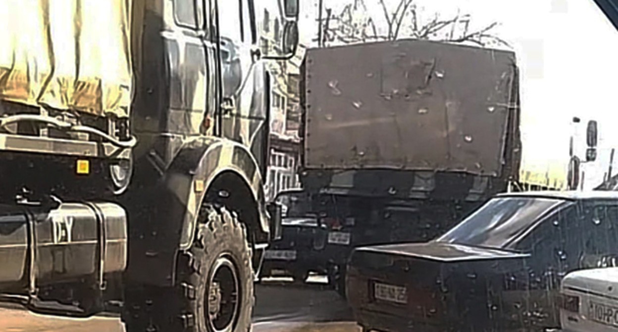 Screenshot of a video about the movement of military vehicles of the Azerbaijani armed forces. March 17, 2025. Photo: https://haqqin.az/news/343160