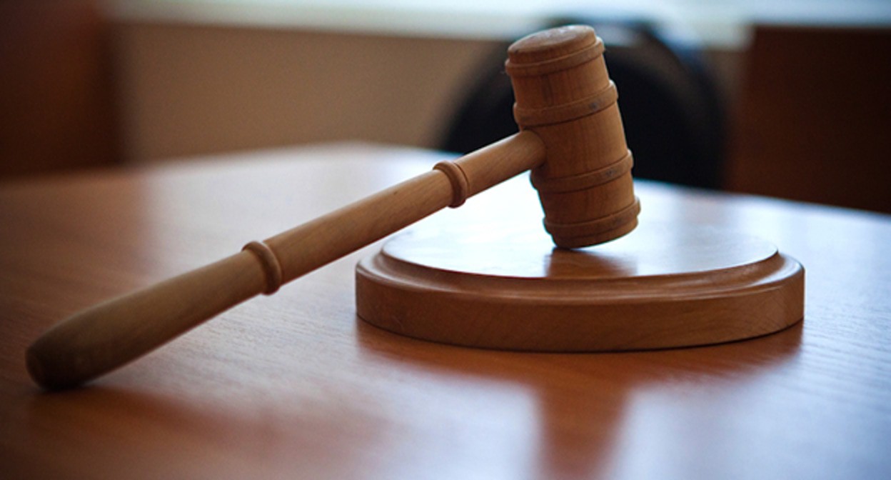 A gavel. Photo: Fyodor Obmaykin / Yugopolis