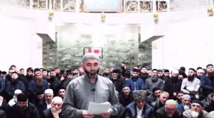 The authors of the appeal in support of the Ingush imam Mukhammad Tamaskhanov. Screenshot of a video posted on the serdalo_ingushetii Telegram channel on April 17, 2025, https://t.me/serdalo_ingushetii/56588