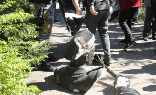 Fragment of a damaged plaster sculpture. Screenshot from Vladimir Melikhov's Telegram channel, dated May 10, 2025  https://t.me/melihov_elan_kazak/279?single