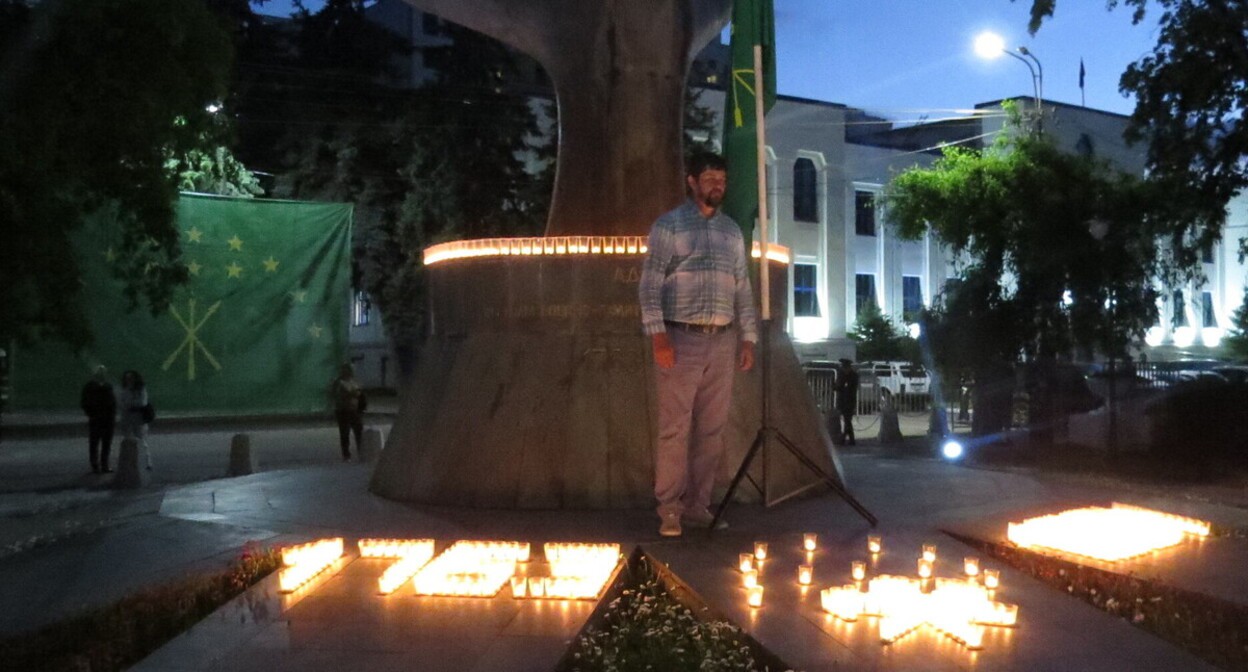 Candles at the memorial, May 20, 2025: photos by the "Caucasian Knot" correspondent.