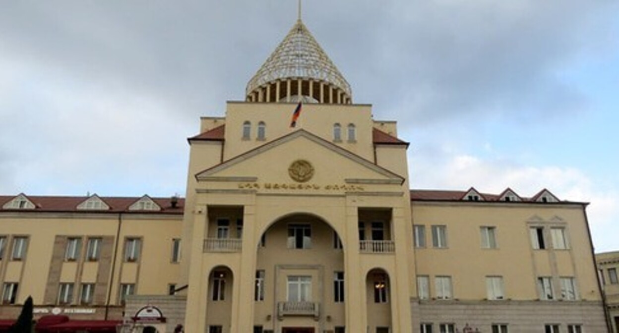 The Nagorno-Karabakh parliament. Photo by Armine Martirosyan for Caucasian Knot