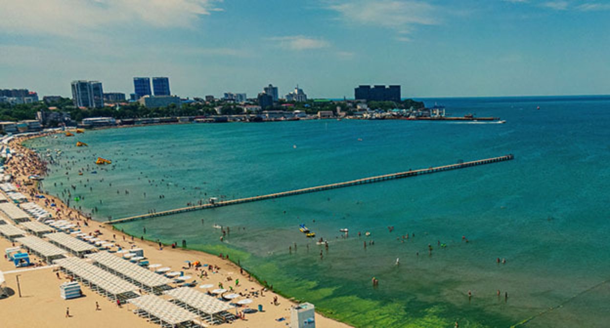 A beach in Anapa. Photo by Anton Bykov, Yuga.ru
