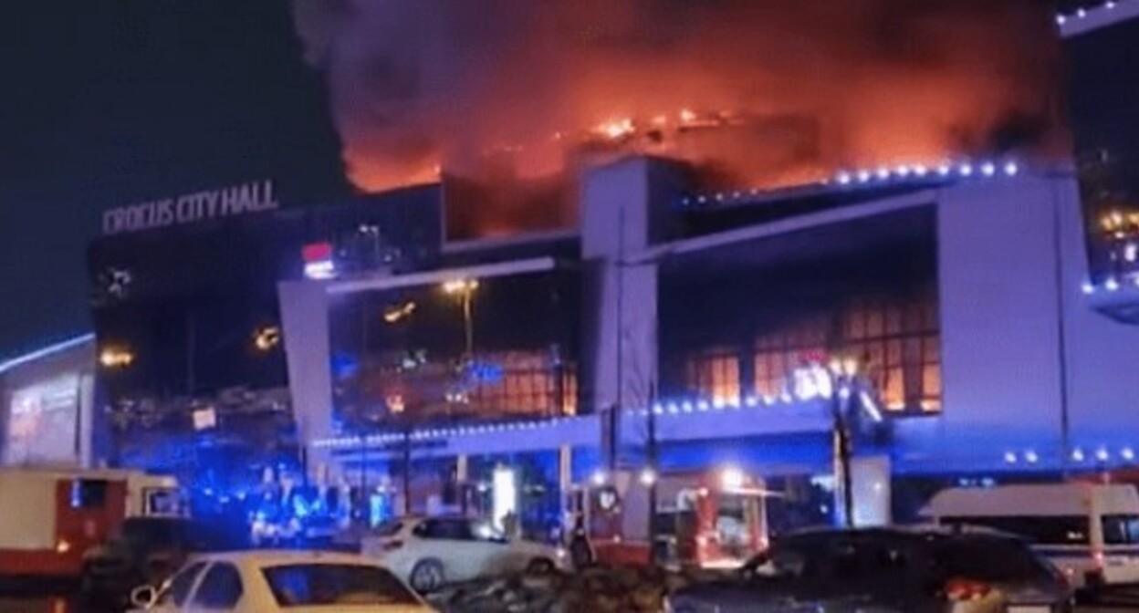 Fire in the “Crocus City Hall” concert hall after the terrorist attack. A still frame by the RTVI news broadcast www.youtube.com/watch?v=b9SXUpgUNP4.
