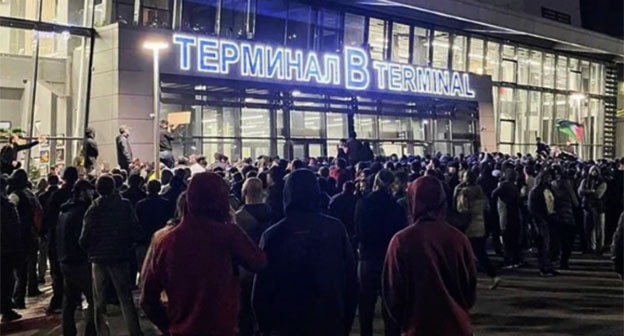 Riots in Makhachkala. October 29, 2025. Screenshot of the video https://www.instagram.com/p/DHifkNcATXF/ belongs to the Meta company, whose activities are prohibited in Russia