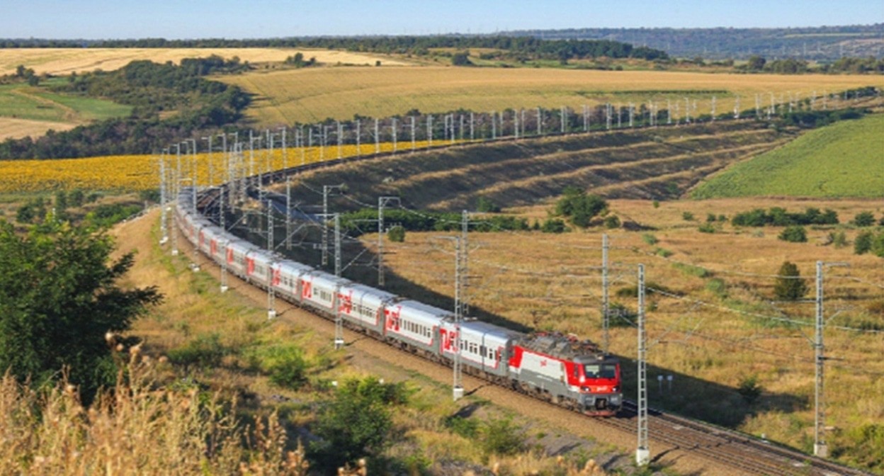 Passenger train. Photo: press service of the North Caucasus Railway https://skzd.rzd.ru/ru/5768