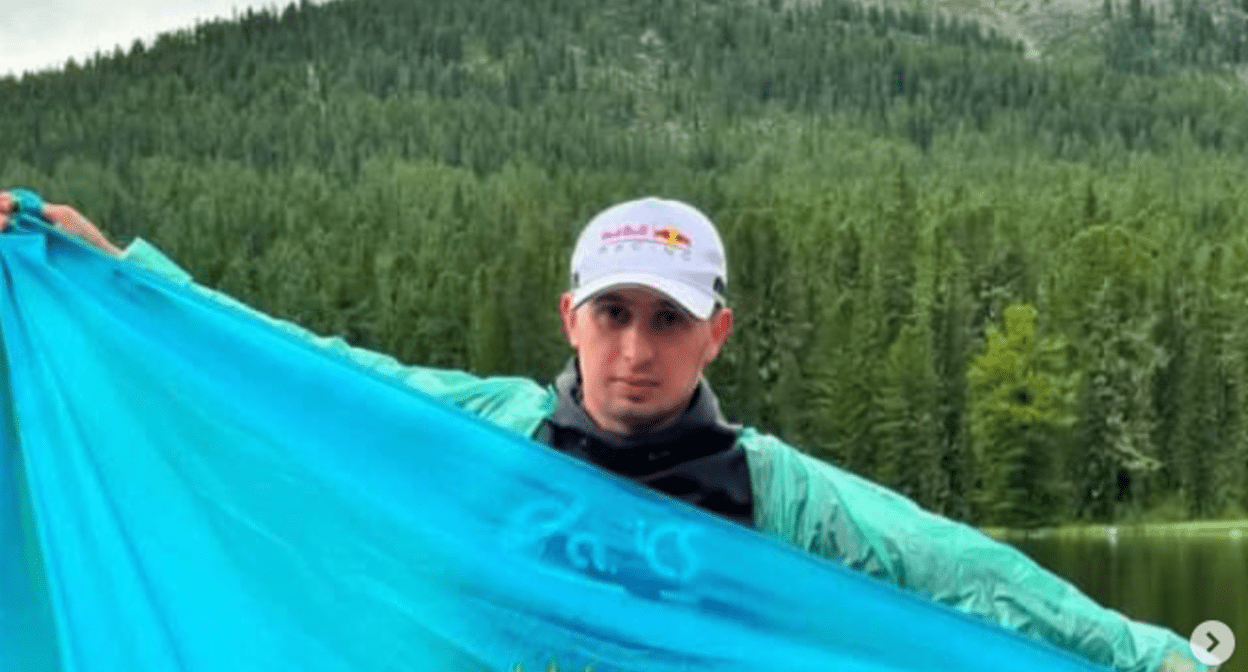 Mansur Movlaev. Screenshot of a photo from Murat Adam's Instagram page* from 08/09/25, https://www.instagram.com/p/DNEFZHFMOf3/?img_index=1 (the activities of Meta, the company that owns the social network, are prohibited in Russia).

