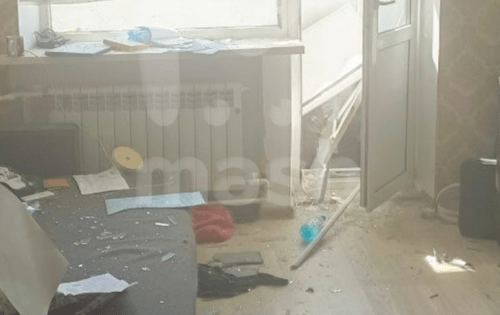 The apartment was covered in glass after the drone attack. Screenshot of the photo by Mash from 08/14/25, https://t.me/mash/66908.