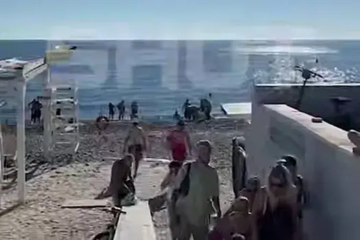 Evacuation of people from a beach in Sochi. September 24, 2025. Screenshot from the video. Telegram channel/Shot