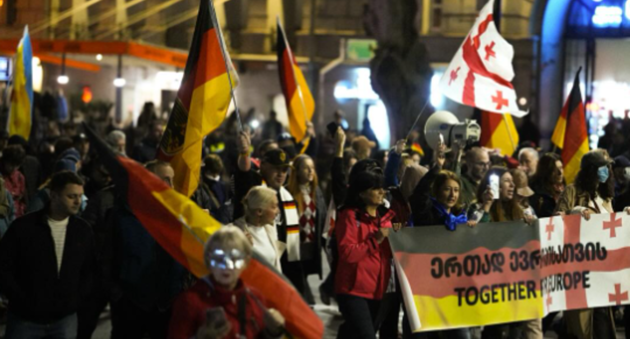 German-Georgian Friendship March. Screenshot from Publika photo from September 28, 2025, https://www.facebook.com/photo?fbid=1562486478484230&set=pcb.1562486615150883 (Meta, the company that owns the social network, is banned in Russia).