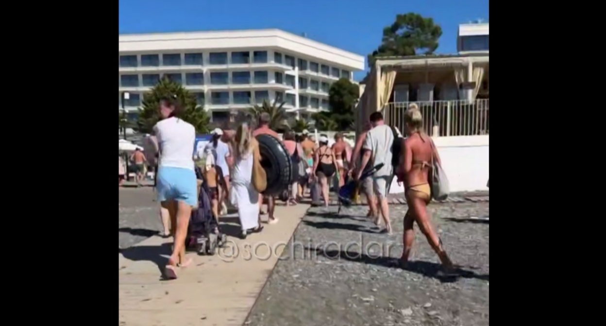 Evacuation from Riviera Beach in Sochi. September 24, 2025. Video still from the Sochi Radar Telegram channel https://t.me/sochiradar/352
