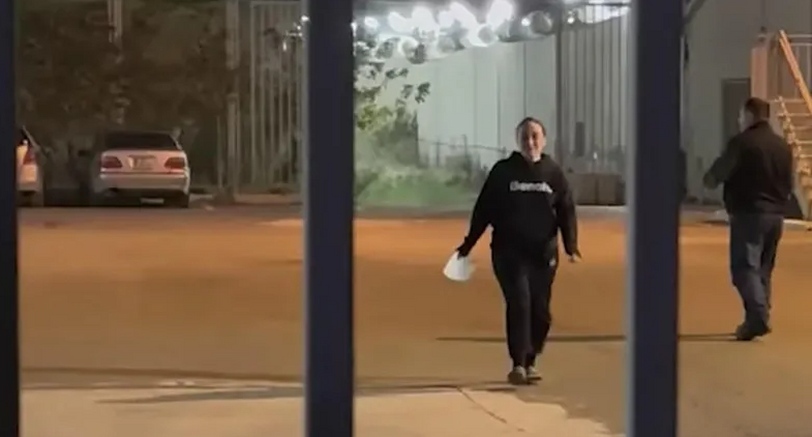 Mariam Mekantsishvili after her release. Photo: Interpressnews https://www.interpressnews.ge/ru/article/171278-aktivistka-mariam-mekantsishvili-obviniaemaia-po-delu-o-sobytiiakh-4-oktiabria-pokinula-izoliator