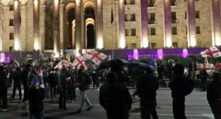 Protesters blocked traffic in central Tbilisi amid arrests of demonstrators