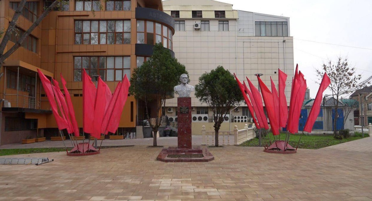 A new park in Makhachkala. Photo from Dzhambulat Salavov's Telegram channel https://t.me/DzhambulatSalavov/625