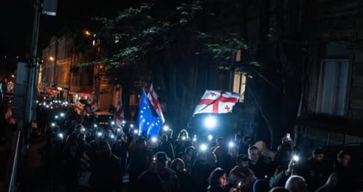 Participants in a march in central Tbilisi. Screenshot from Publika photo from November 16, 2025, https://www.facebook.com/photo?fbid=1607678250631719&set=a.715406393192247 (Meta, the company that owns the social network, is banned in Russia).