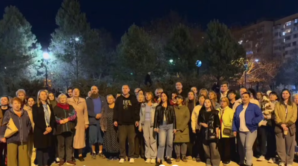 Residents of Yubileyny demanded a meeting with the mayor of Krasnodar. Still from 93.ru video from November 23, 2025, https://t.me/news_93_ru/26835