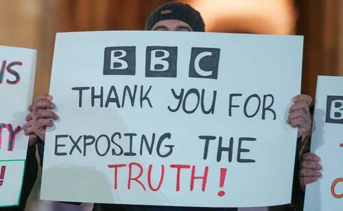 Participants of the protest on Rustaveli Avenue, December 2, 2025. Photo: Alexander Keshelashvili / Publika