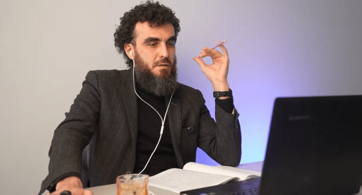 Lawyer Ramzan Uzuyev. Screenshot from the "Word in Defense" project website, March 20, 2025, https://slovo-zashite.org/text/kak-v-kbr-falsifitsiruiut-dela-o-terrorizme-rasskazyvaet-advokat.
