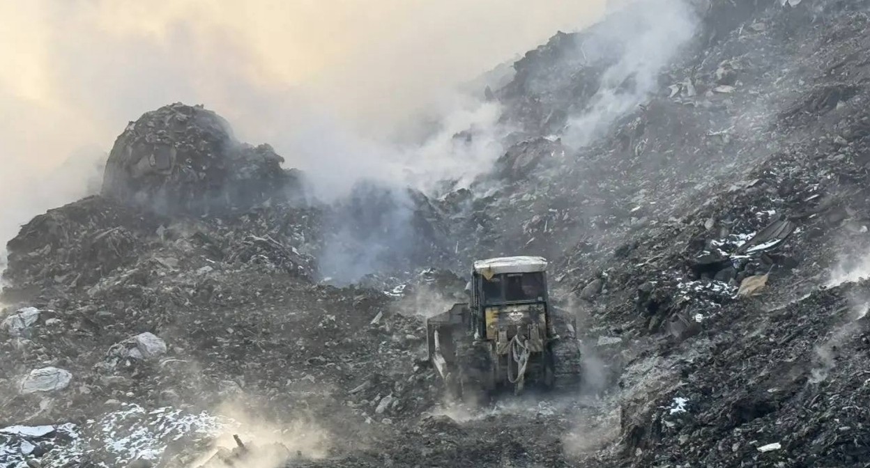 Garbage burning at a landfill in Novorossiysk. Photo from Alexander Gavrikov's Telegram channel https://t.me/Gavrikovzam/3328