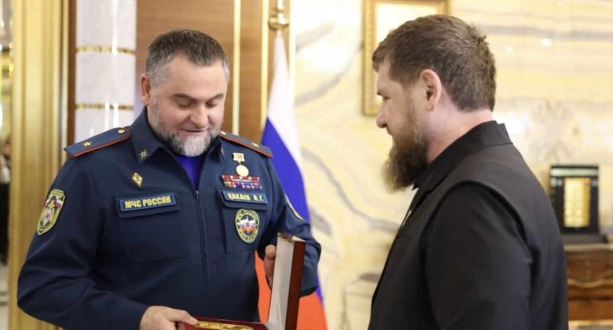Alikhan Tsakayev and Ramzan Kadyrov, photo from the Grozny State Television and Radio Broadcasting Company website https://grozny.tv/news/main/74840