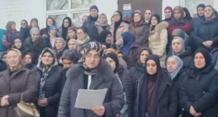 An appeal from parents of high school students. Still from the video "Draft 2.0" from February 1, 2025, https://t.me/chernovik_new/7170.