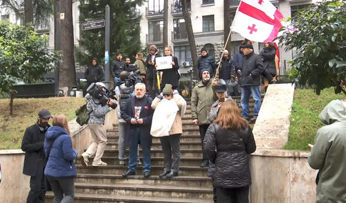 Frame of a protest in Tbilisi against the backdrop of the adoption of amendments to the laws on higher education and the law on grants. Photo: Interpressnews / https://www.interpressnews.ge/ka/article/860964-parlamenttan-saprotesto-akcia-mimdinareobs