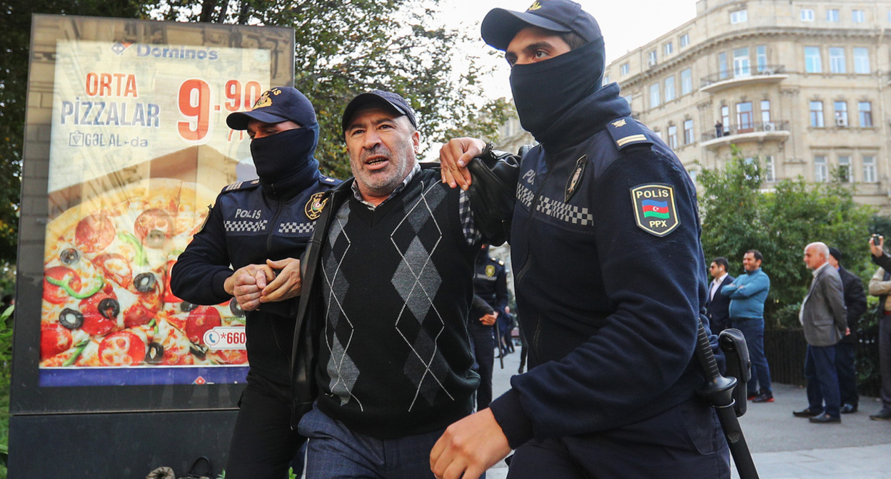 The arrest of an activist. Photo by Aziz Karimov for the "Caucasian Knot"
