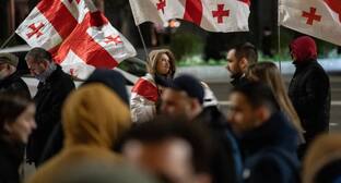 Protesters on Rustaveli Avenue. Photo: Mariam Kavshbaia / Publika