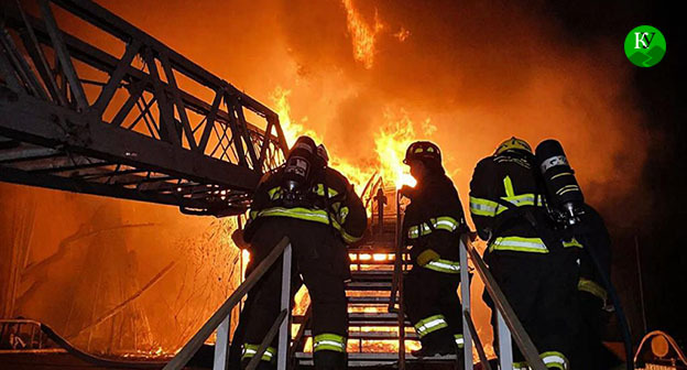 Firefighting. Illustration created by the "Caucasian Knot" using AI in the Copilot program.