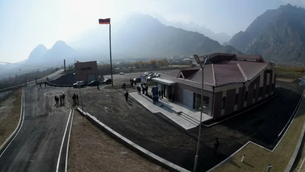 Agarak checkpoint. Screenshot from bm.ge? https://bm.ge/ru/news/armeniia-polnostiu-vziala-pod-kontrol-pogranicnyi-punkt-agarak-na-granice-s-iranom Agarak checkpoint. Screenshot from bm.ge? https://bm.ge/ru/news/armeniia-polnostiu-vziala-pod-kontrol-pogranicnyi-punkt-agarak-na-granice-s-iranom