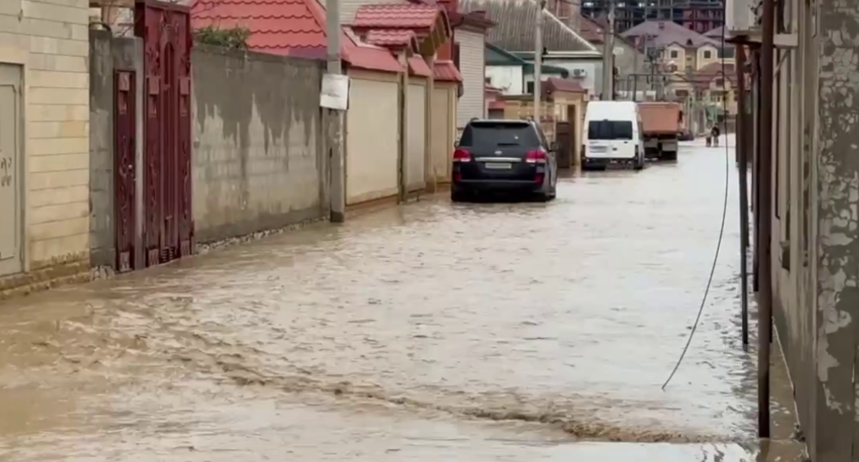Flooded streets of Makhachkala. Still from a video released by the Makhachkala administration on April 5, 2026, https://t.me/makhachkalaofficial/21649