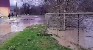 Residents of Sunzha demanded coastal protection work due to the rains.