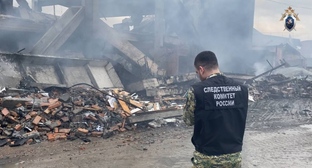 An Investigative Committee officer at the scene of the explosion. Photo: Investigative Committee of Russia for North Ossetia https://t.me/su_skr15/3811