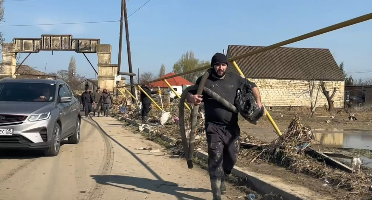 The village of Mamedkala after the flood. Still from a video from the Derbent District Administration: https://t.me/derbentskiyrayon_official/21857