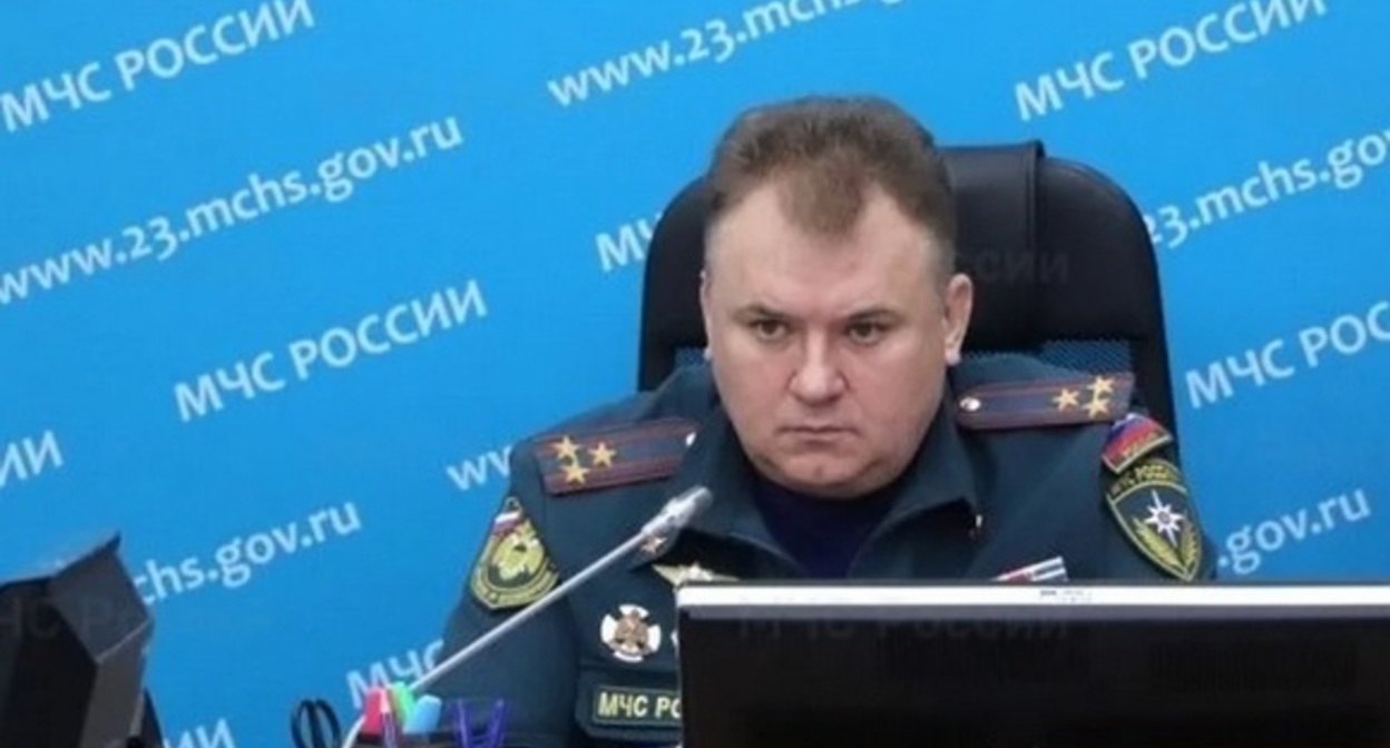 Sergei Simonenko during his time at the Ministry of Emergency Situations. 2007. Photo from the website of the Main Directorate of the Ministry of Emergency Situations for Krasnodar Krai. Sergei Simonenko during his time at the Ministry of Emergency Situations. 2007. Photo from the website of the Main Directorate of the Ministry of Emergency Situations for Krasnodar Krai.