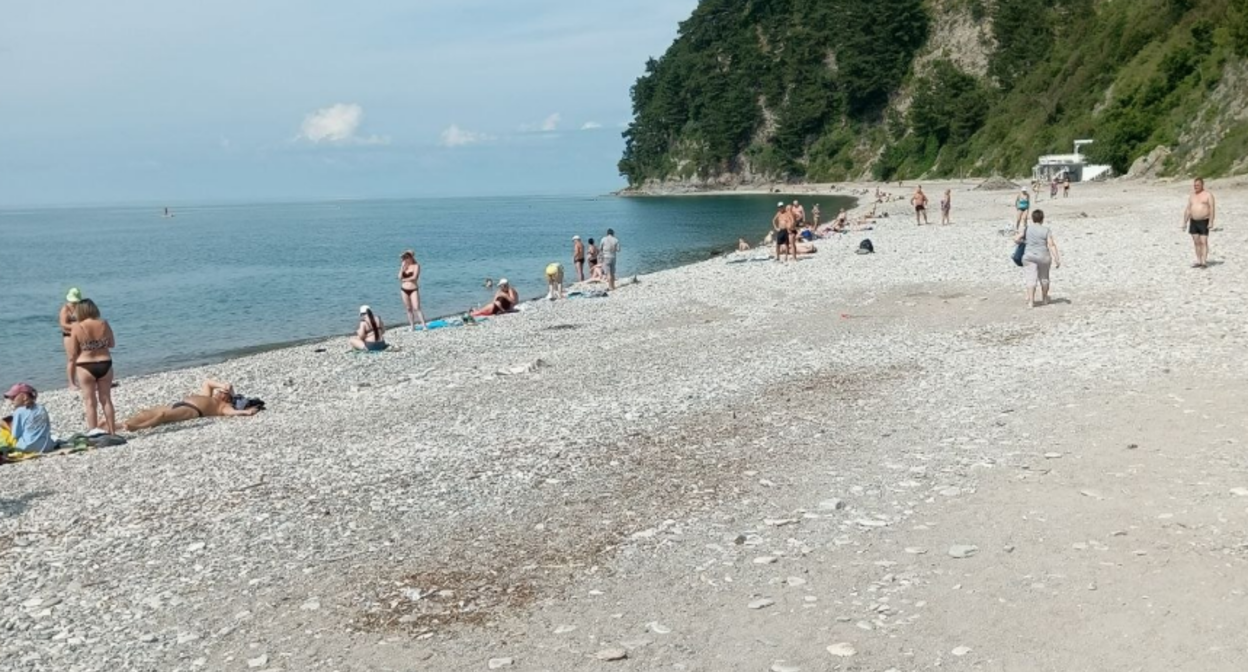 Beach in Tuapse. Screenshot from Roman Pukalov's Telegram channel, June 14, 2026, https://t.me/Roman_eco/1870. Beach in Tuapse. Screenshot from Roman Pukalov's Telegram channel, June 14, 2026, https://t.me/Roman_eco/1870.