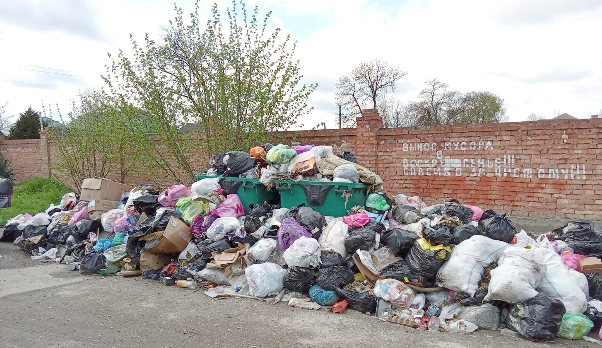 Garbage in Nalchik. Photo by "Caucasian Knot."